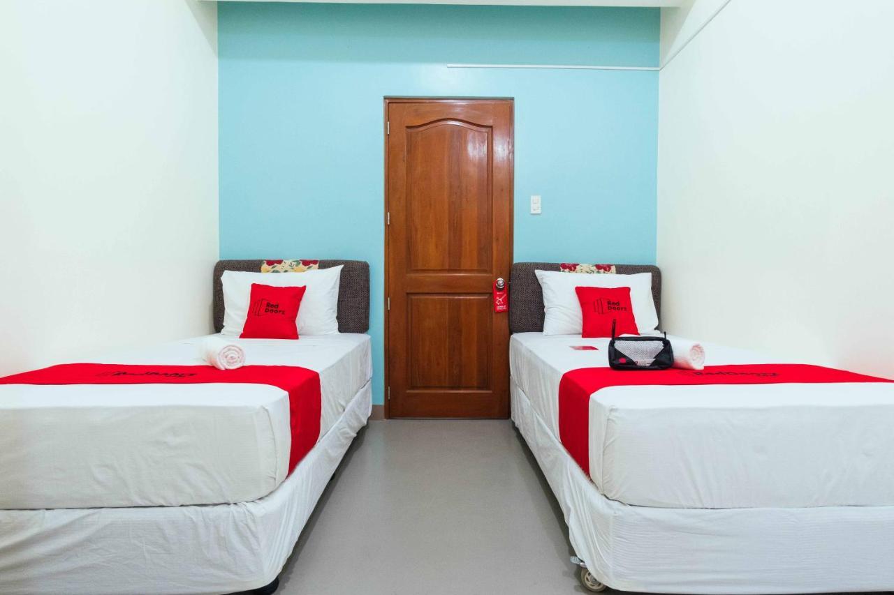 Reddoorz Plus @ It Park Cebu Εξωτερικό φωτογραφία
